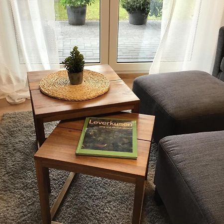 Apartment 1 Mit Terrasse Und Pkw-Stellplatz เลเวอร์คูเซน ภายนอก รูปภาพ