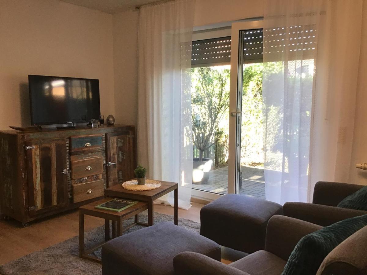 Apartment 1 Mit Terrasse Und Pkw-Stellplatz เลเวอร์คูเซน ภายนอก รูปภาพ